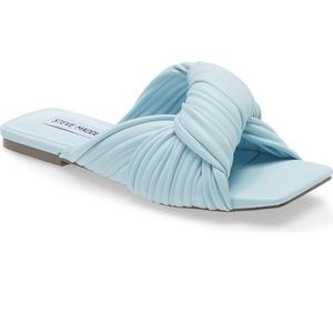 STEVE MADDEN - MENTOR SLIDE SANDAL IN BABY BLUE